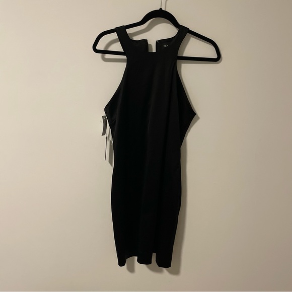 ARITZIA Pressure Dress - Picture 2 of 5